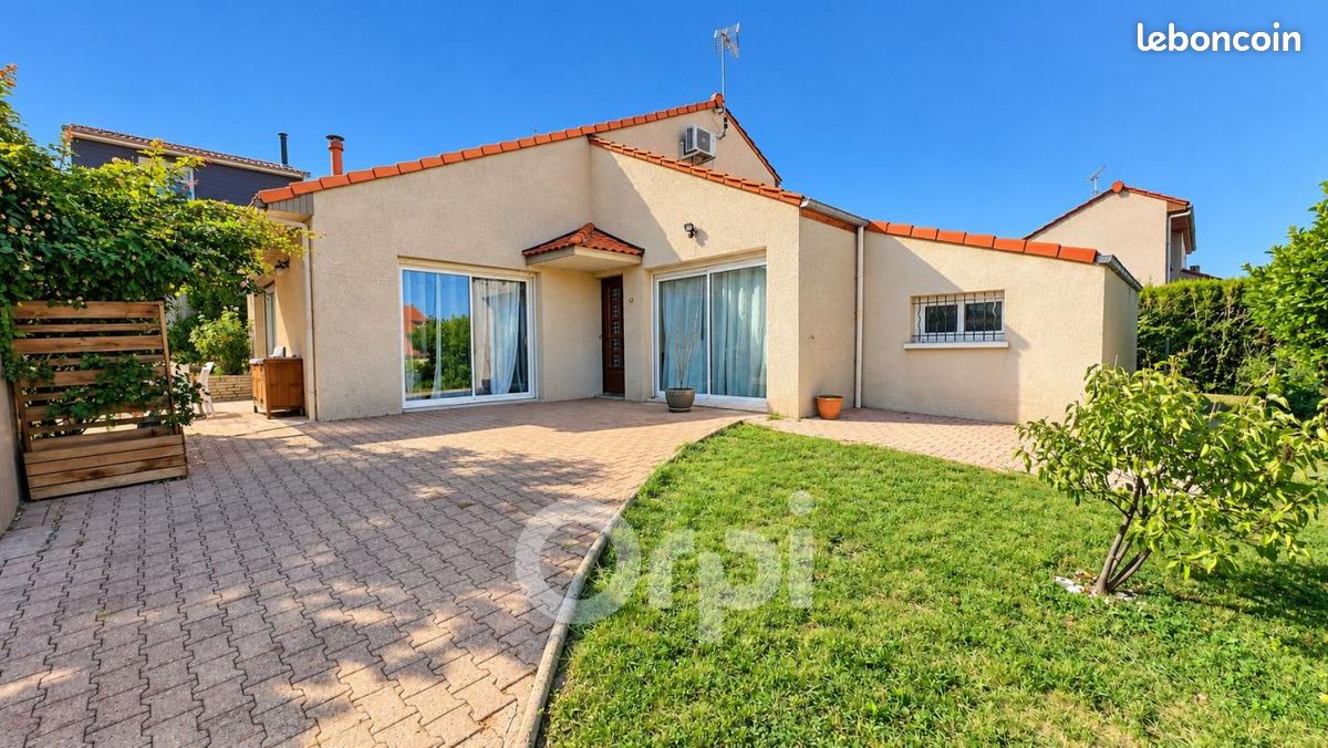 Maison 5 pièces 123 m² · à Pérignat-lès-Sarliève · 123 m² · 334 000 €