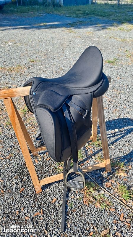 Selle wintec pro 17.5" (image 1)