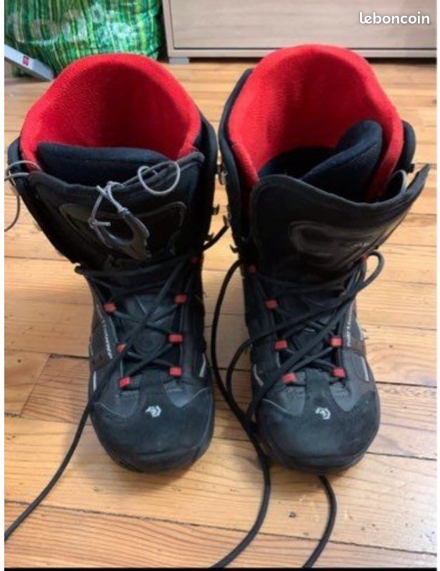 Boots Snow (image 1)