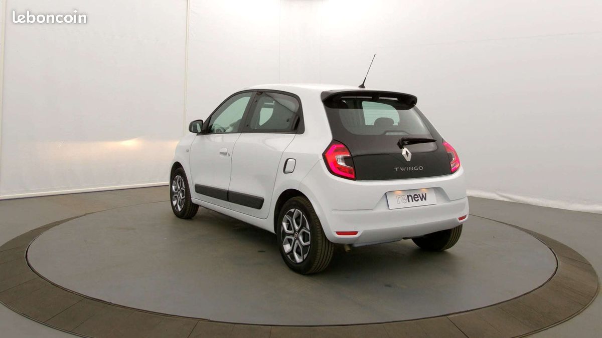 Renault twingo iii sce 65 equilibre (image 17)