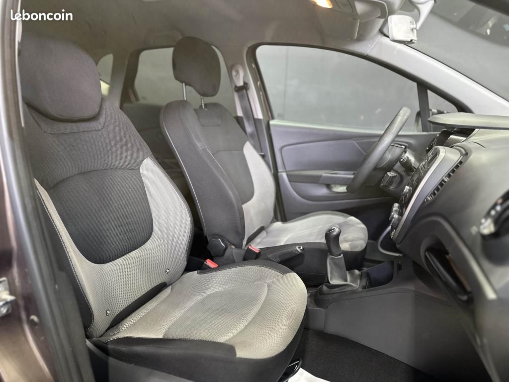 RENAULT CAPTUR 1.5 dCi - première main - entretien complet - garantie 12 mois (image 11)