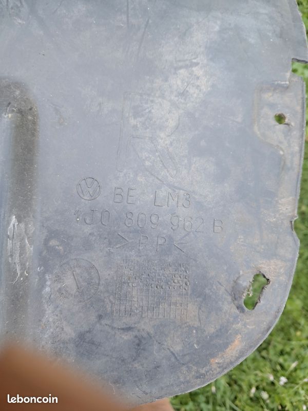 Pare boue avant droit golf 4 (image 2)