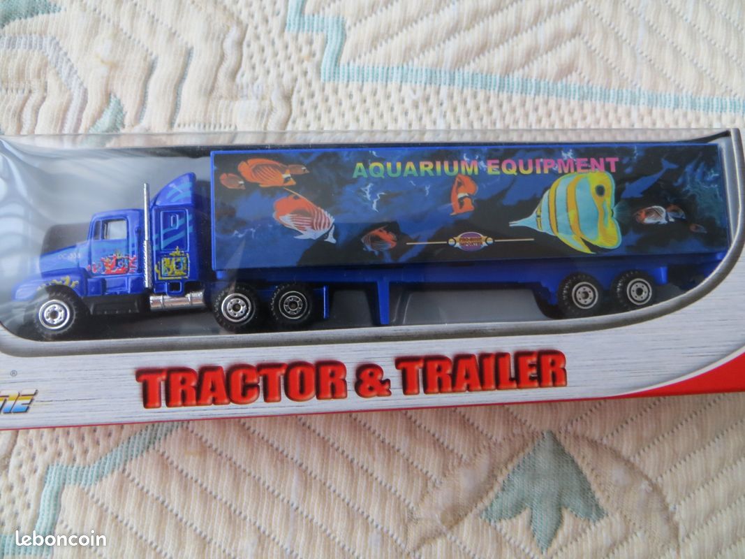 1:100 Camion Tractor & Trailer Pro-Engine StreetMachine 'Aquarium Equipment' (image 1)
