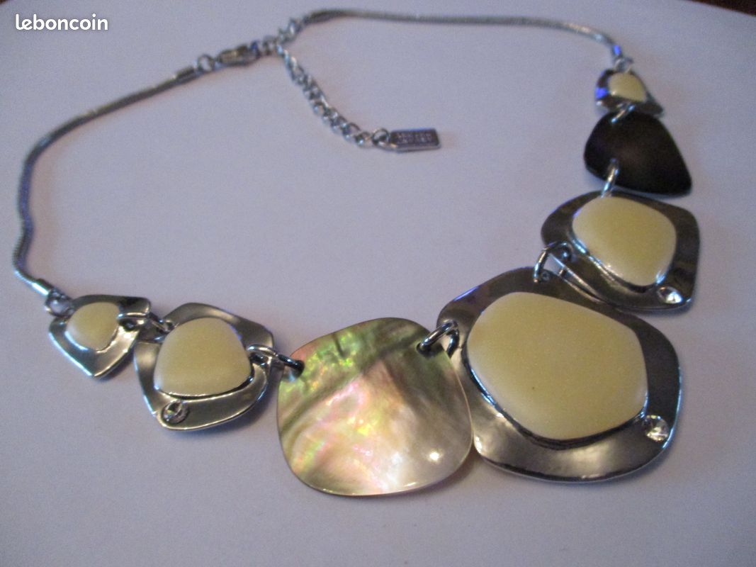 Beau collier avec nacre ARMAND THIERRY (image 3)
