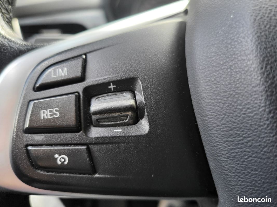 BMW SERIE 2 GRAN TOURER F46 218d 150 ch Sport A (image 16)