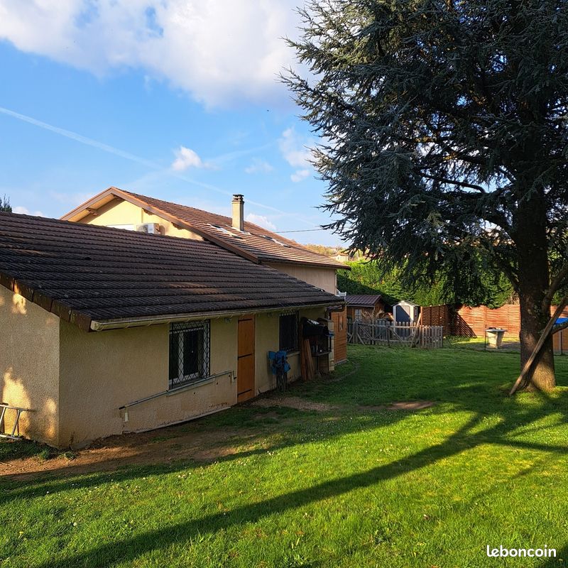 Maison 9 pièces 200 m² · à Saint-Bonnet-de-Chavagne · 200 m² · 399 000 €