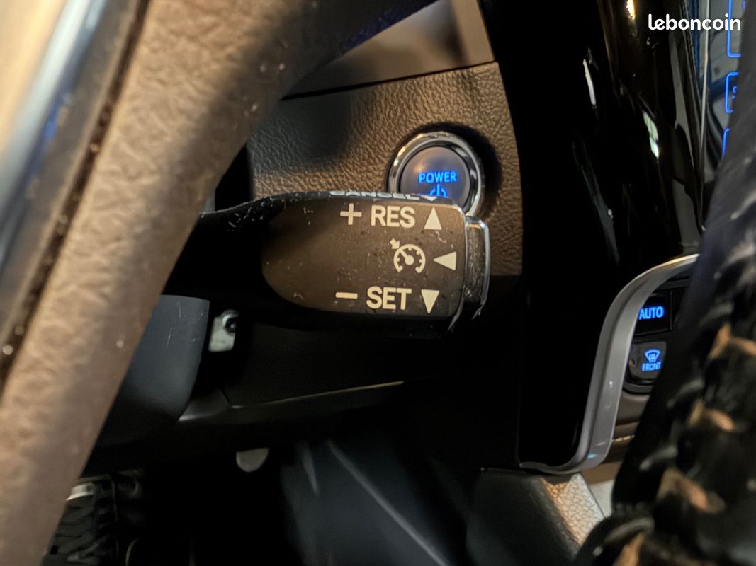 Toyota AURIS 1.8 HYBRID 136ch collection CAMERA DE RECUL - GPS - BLUETOOTH (image 42)