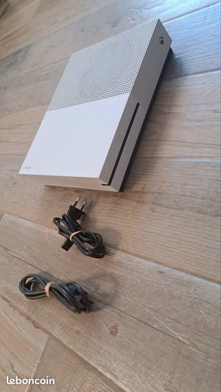 Xbox one s 500go (image 2)
