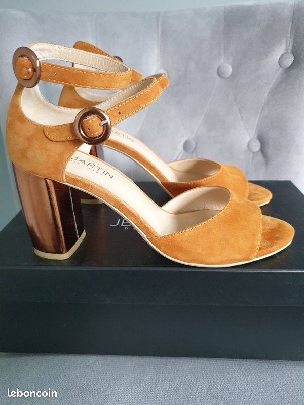 Pieds nus talon 8.5 cm JB MARTIN, Xevi,39 (image 1)