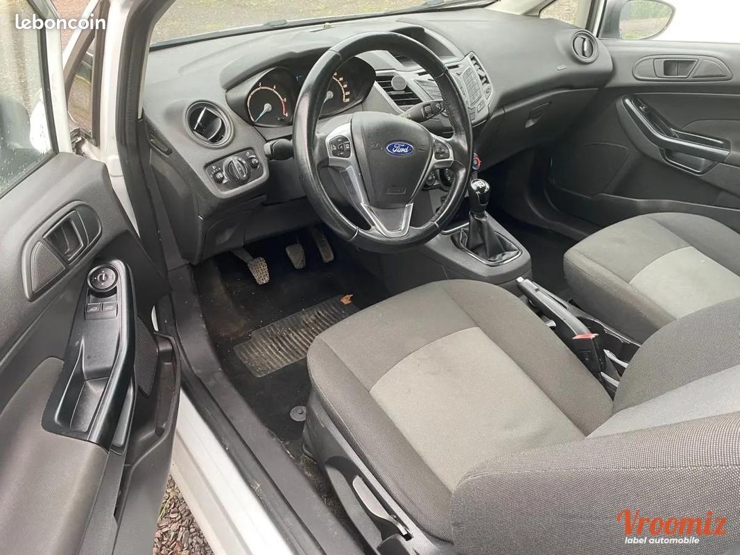 Ford Fiesta AFFAIRES 1.5 TDCI 75 AMBIENTE (image 8)