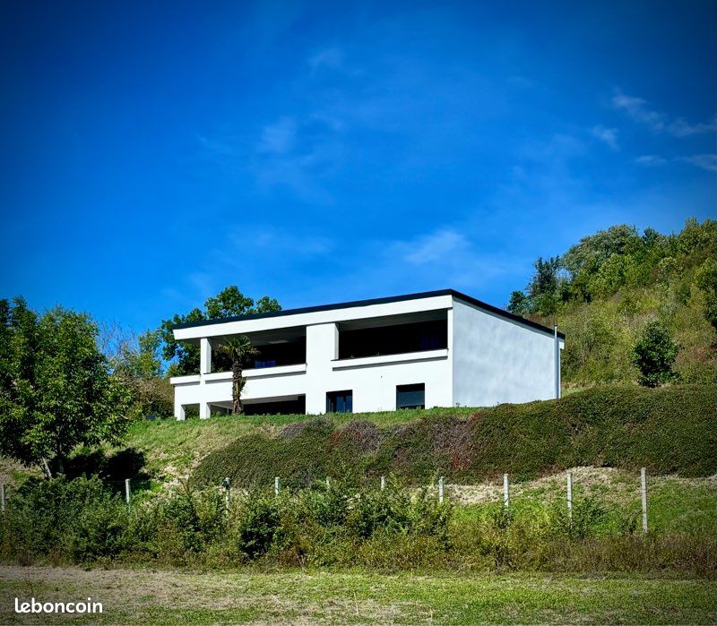 Maison 7 pièces 180 m² · à Cébazat · 180 m² · 780 000 €