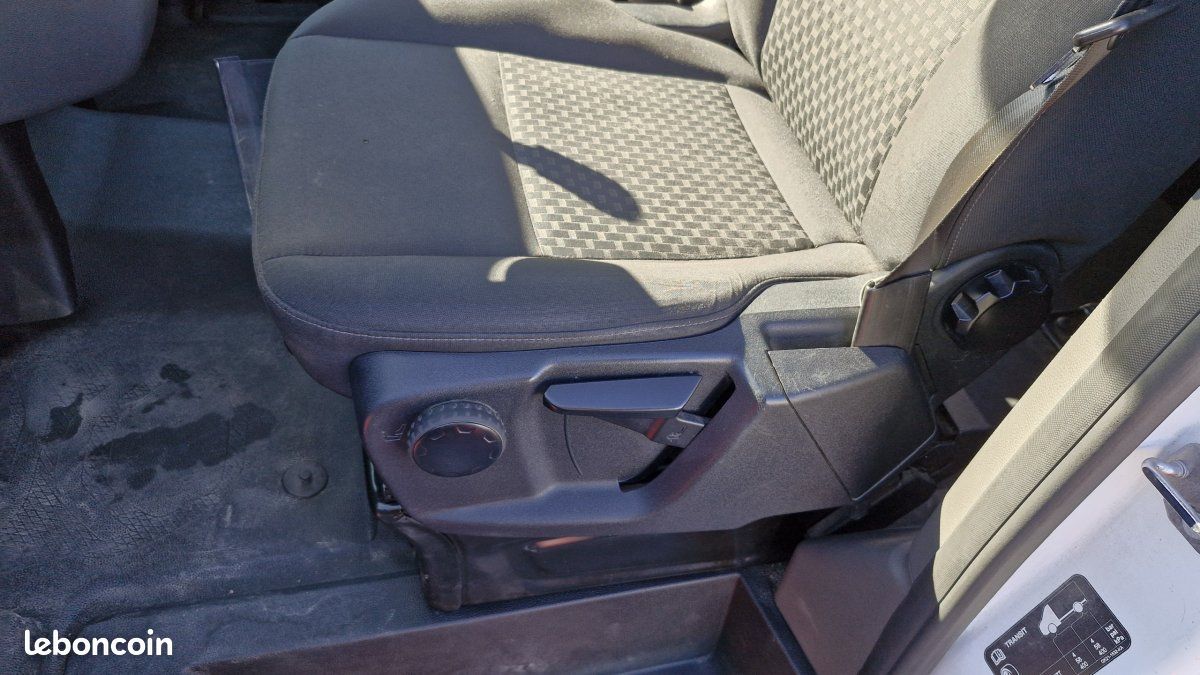 Ford Transit Custom CABINE APPROFONDIE L2H1 2.0 Ecoblue 130 Trend Business (image 17)