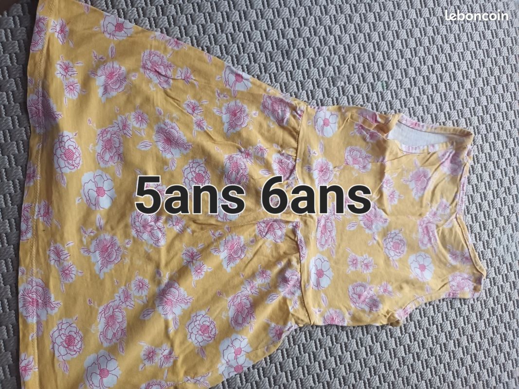 Vetement lot pour enfants 3ans à 7ans il yen n'a beaucoup plus si vous voulez voir les lot contacter moi (image 6)