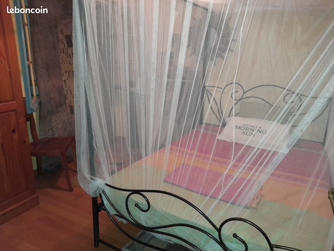 Jolie chambre en colocation dans charmante maison créole à St. Denis proche CV et CHU (image 2)