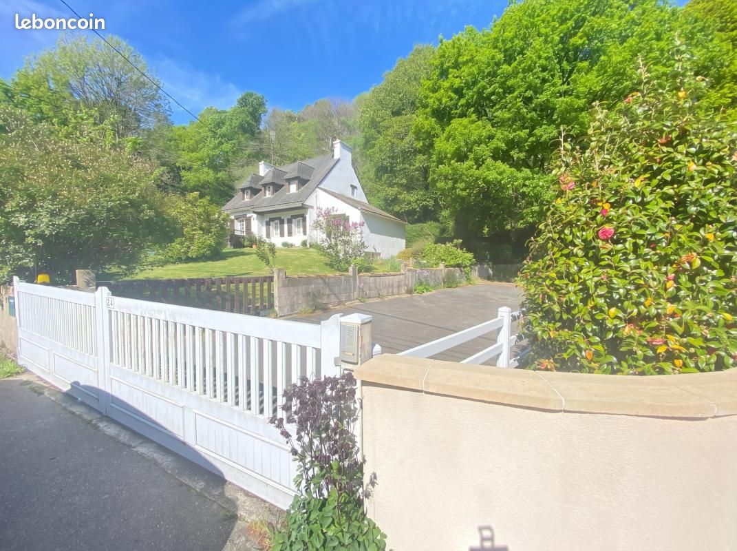 Maison 6 pièces 147 m² · à Baud · 147 m² · 272 000 €