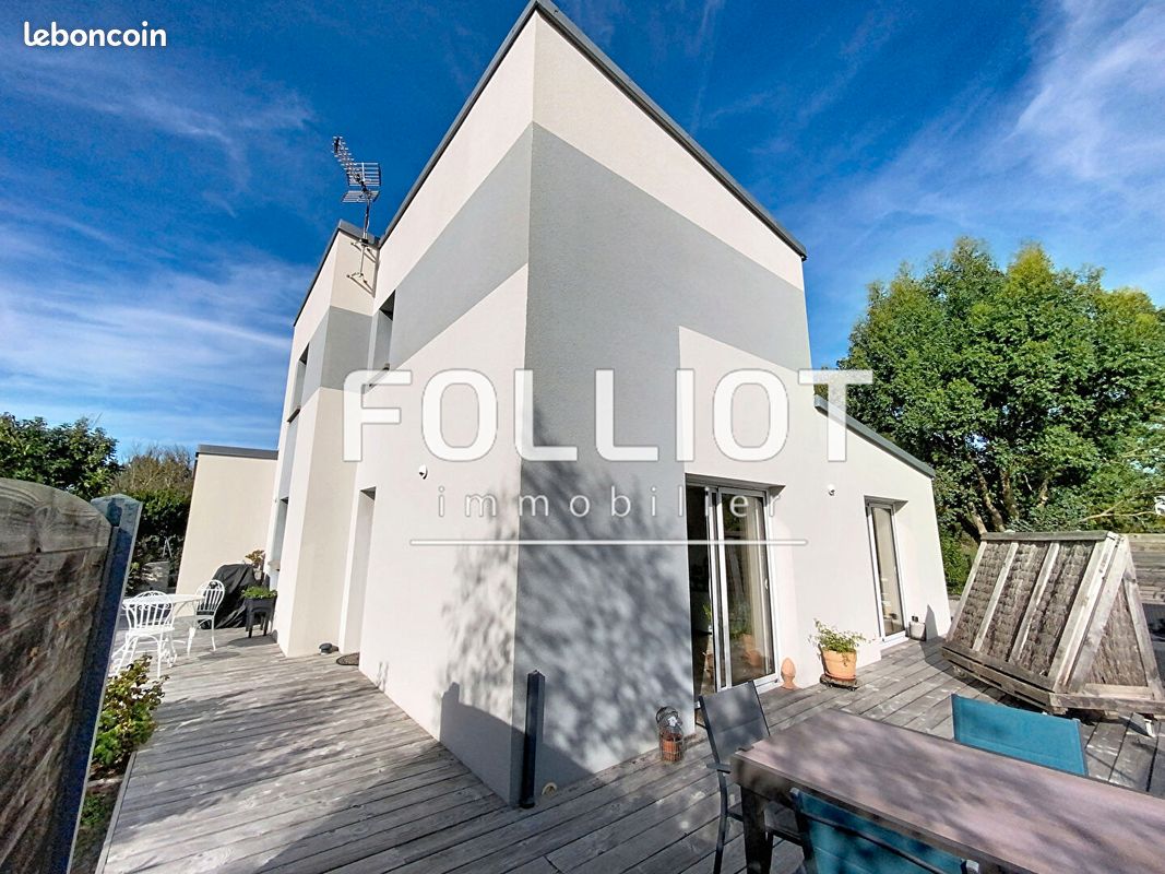 Maison 4 pièces 106 m² · à Gouville-sur-Mer · 106 m² · 360 500 €