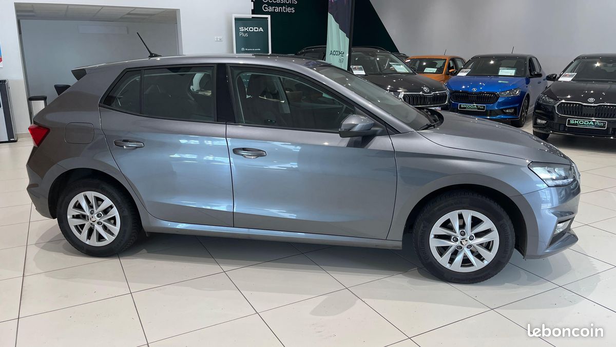 SKODA Fabia 1.0 MPI 80 ch BVM5 Selection (image 6)