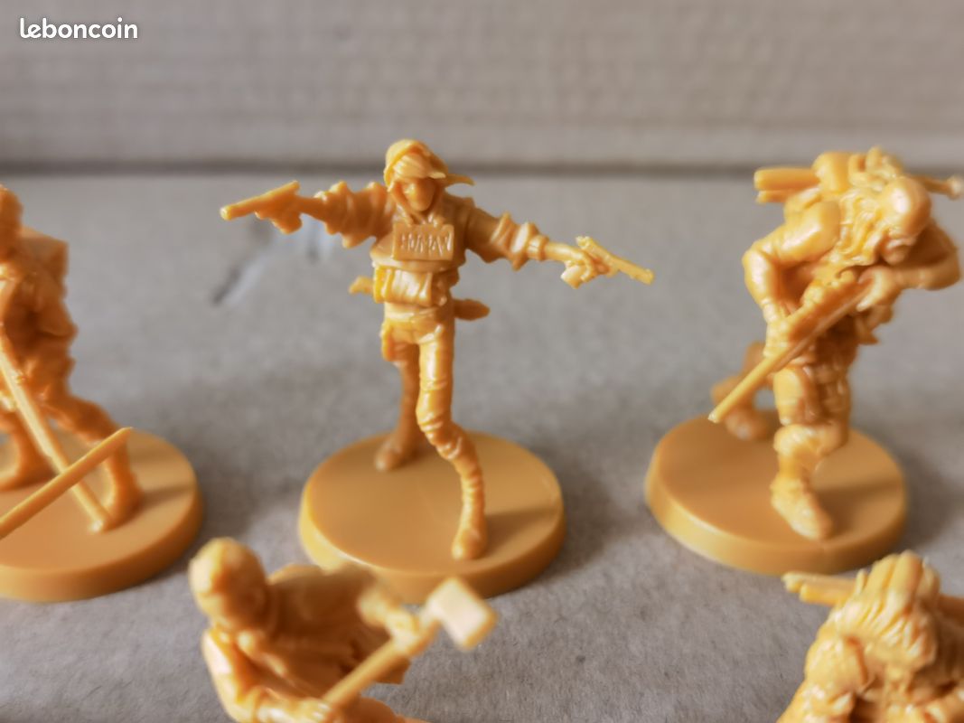 Lot de 3 ou 4 Figurines de personnages – ZOMBICIDE (image 8)