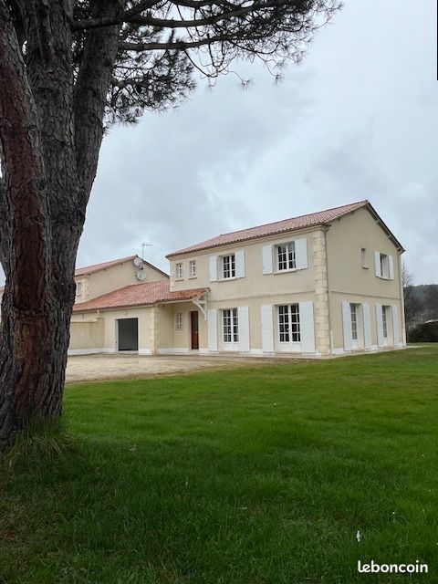 Maison 5 pièces 150 m² · à Boulazac Isle Manoire · 150 m² · 1 400 €/mois