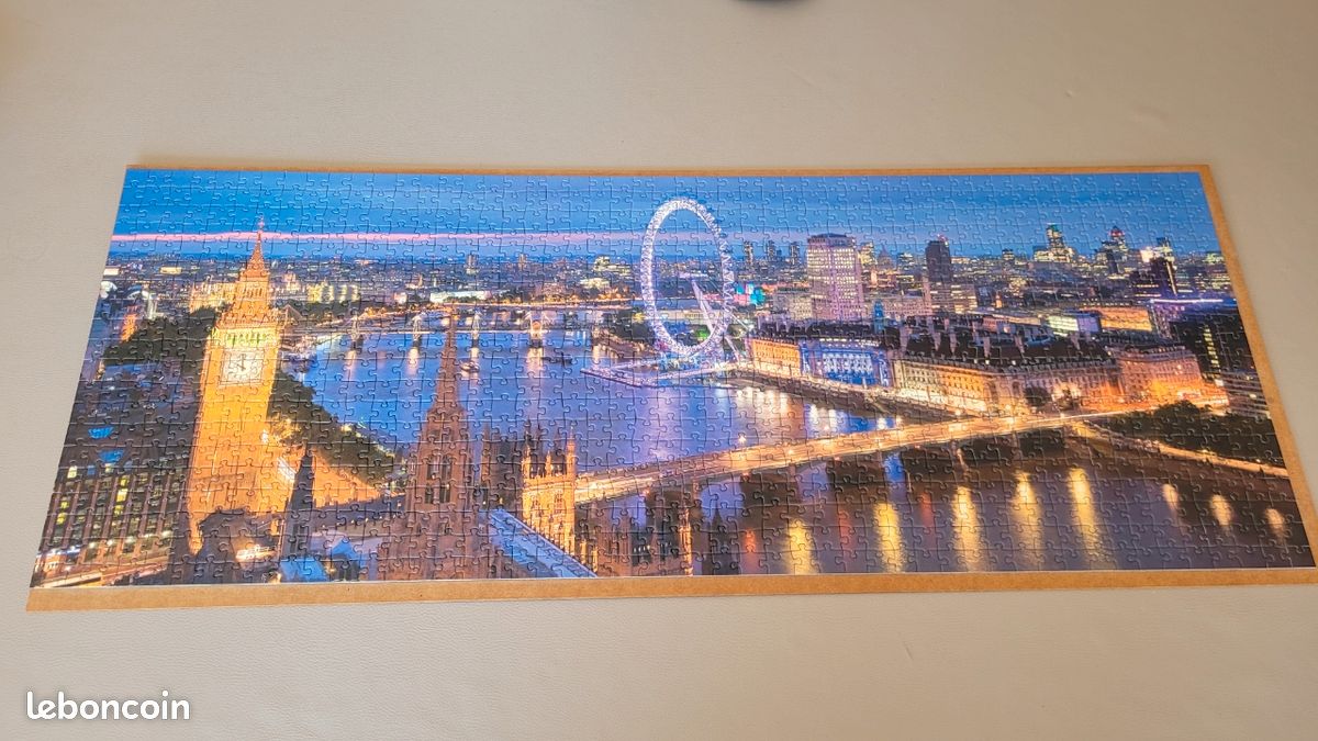 Puzzle Ravensburger 1000 pièces (image 1)