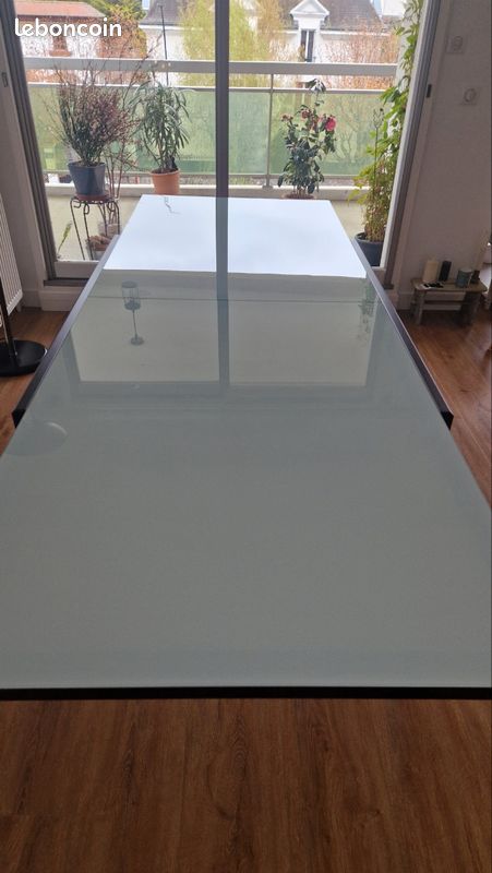 Ensemble table en verre et chaises (image 5)