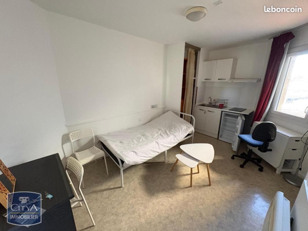 Appartement 1 pièce 13 m² · à Angoulême · 13 m² · 360 €