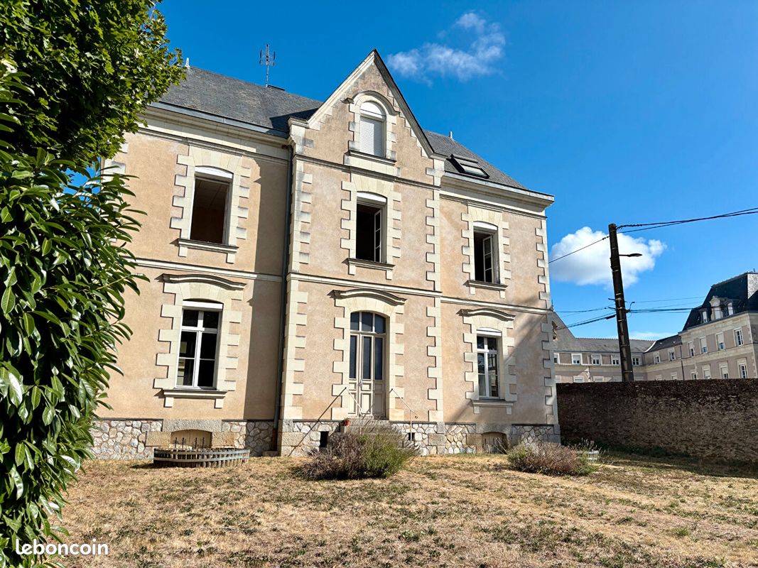 Maison 10 pièces 174 m² · à Angers · 174 m² · 525 000 €