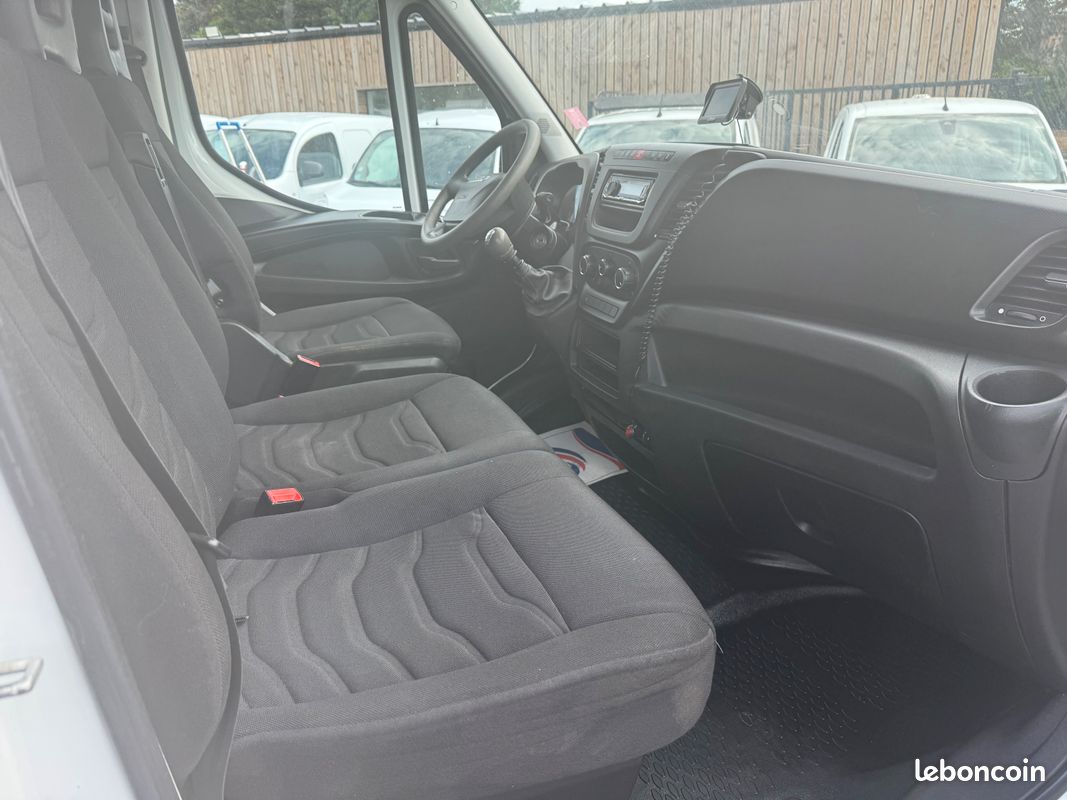 Iveco 35s12 daily fourgon prix 13250 (image 5)