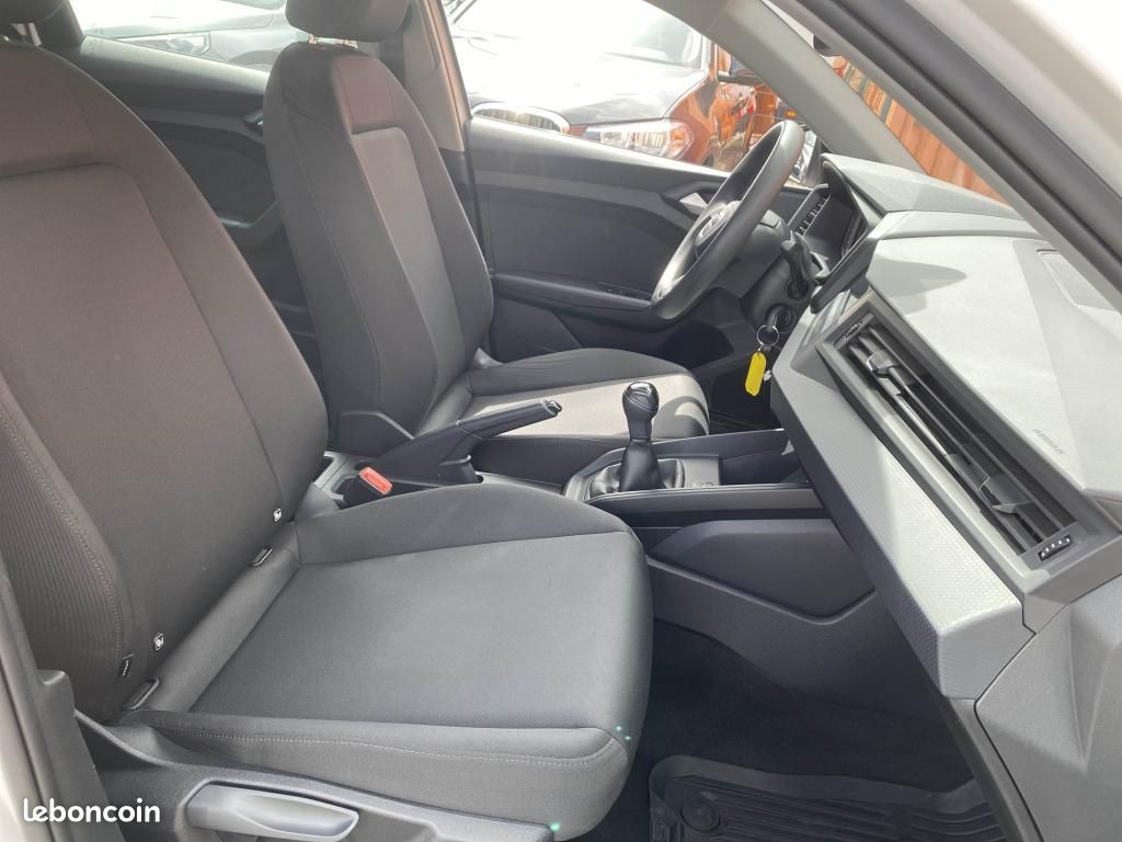 AUDI A1 II Sportback 25 TFSI 95 ch BVM5 (image 4)