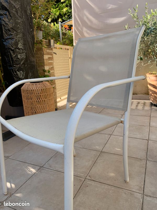 Chaises exterieures (image 1)