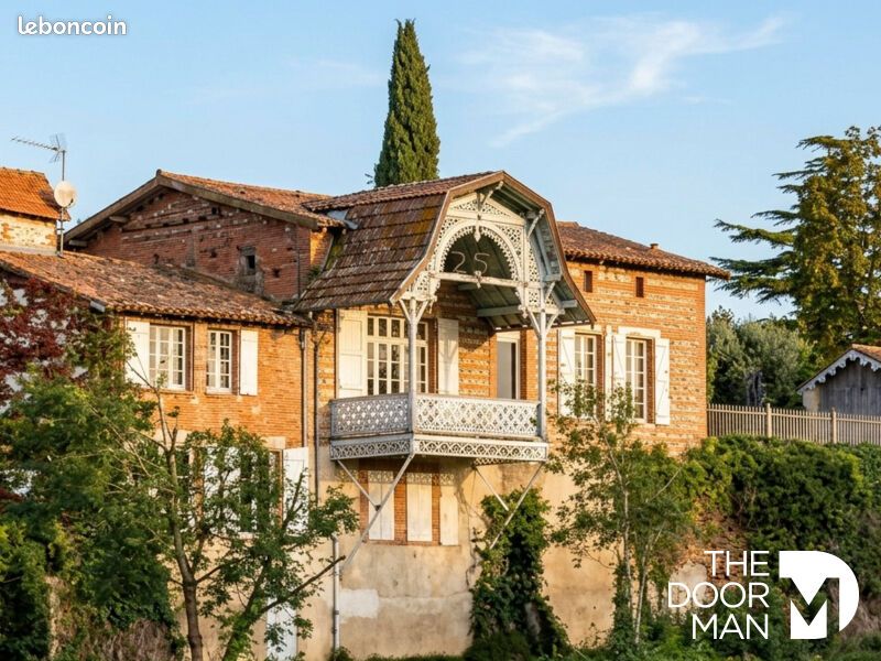 Maison 7 pièces 302 m² · à Muret · 302 m² · 884 000 €