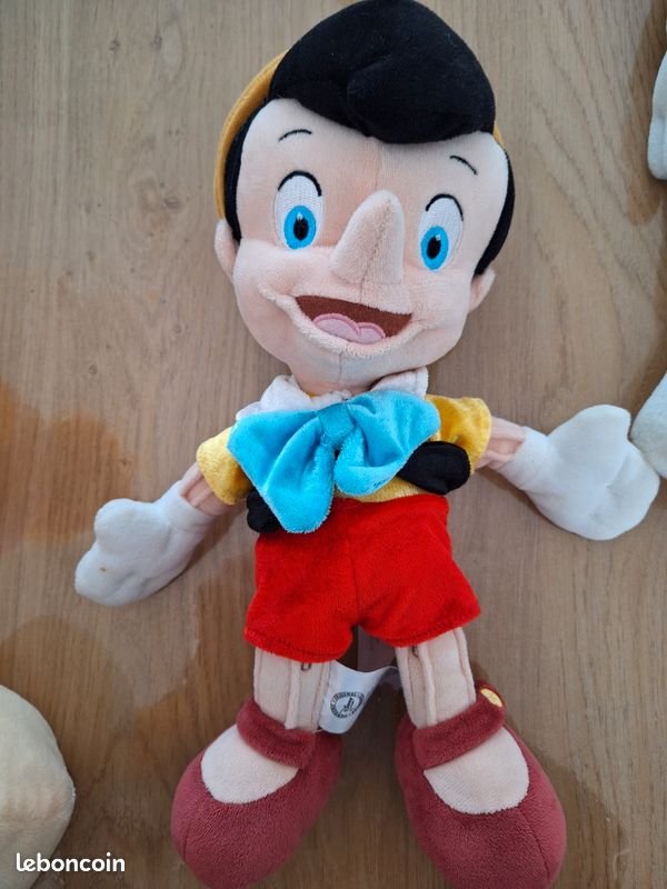 Jouet en peluche doux Disney Pinocchio