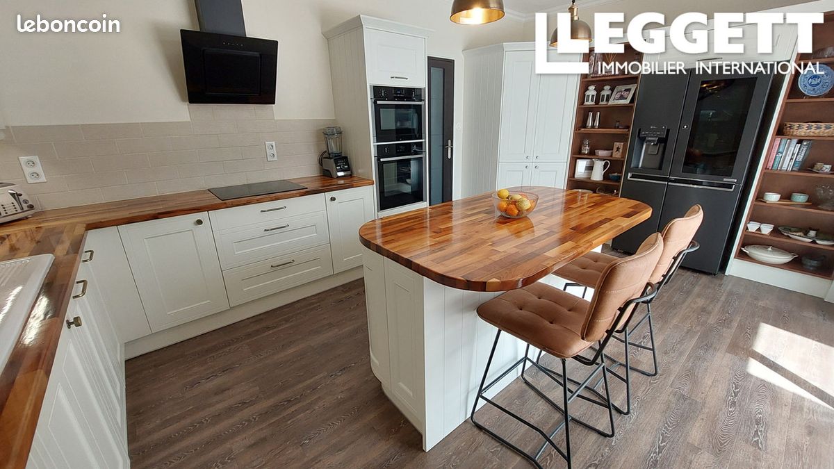 Maison 9 pièces 175 m² - Sers 16410 (image principale 2)