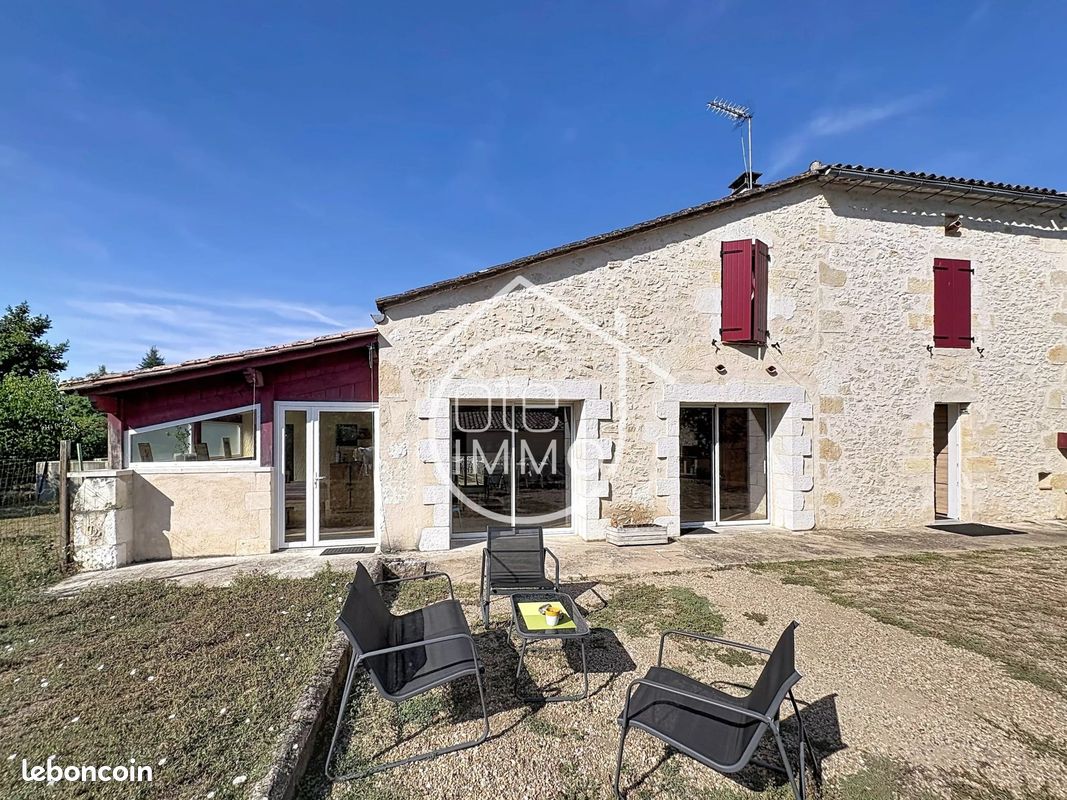 Maison 175 m² · à Vélines · 175 m² · 268 000 €