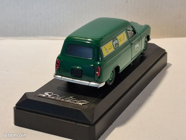 Peugeot 403 Break - 1/43ème sur socle