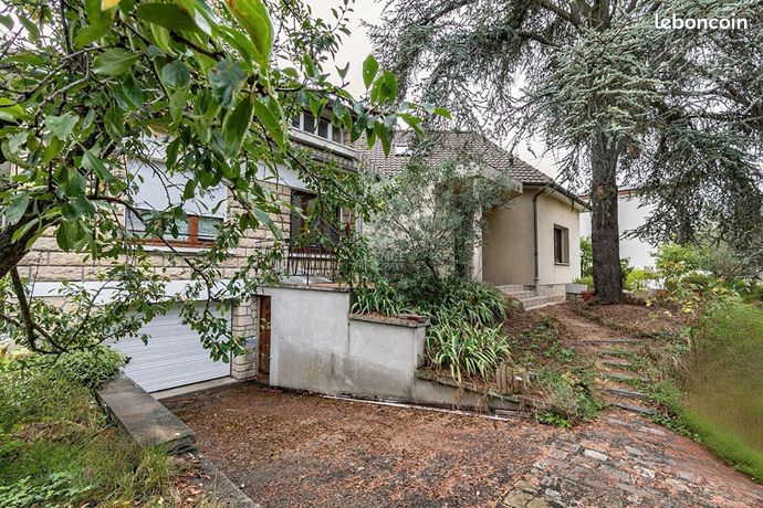 Maison 9 pièces 200 m²