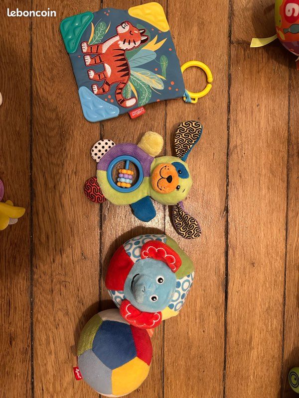Lot de jouets + tapis d’éveil (image 2)