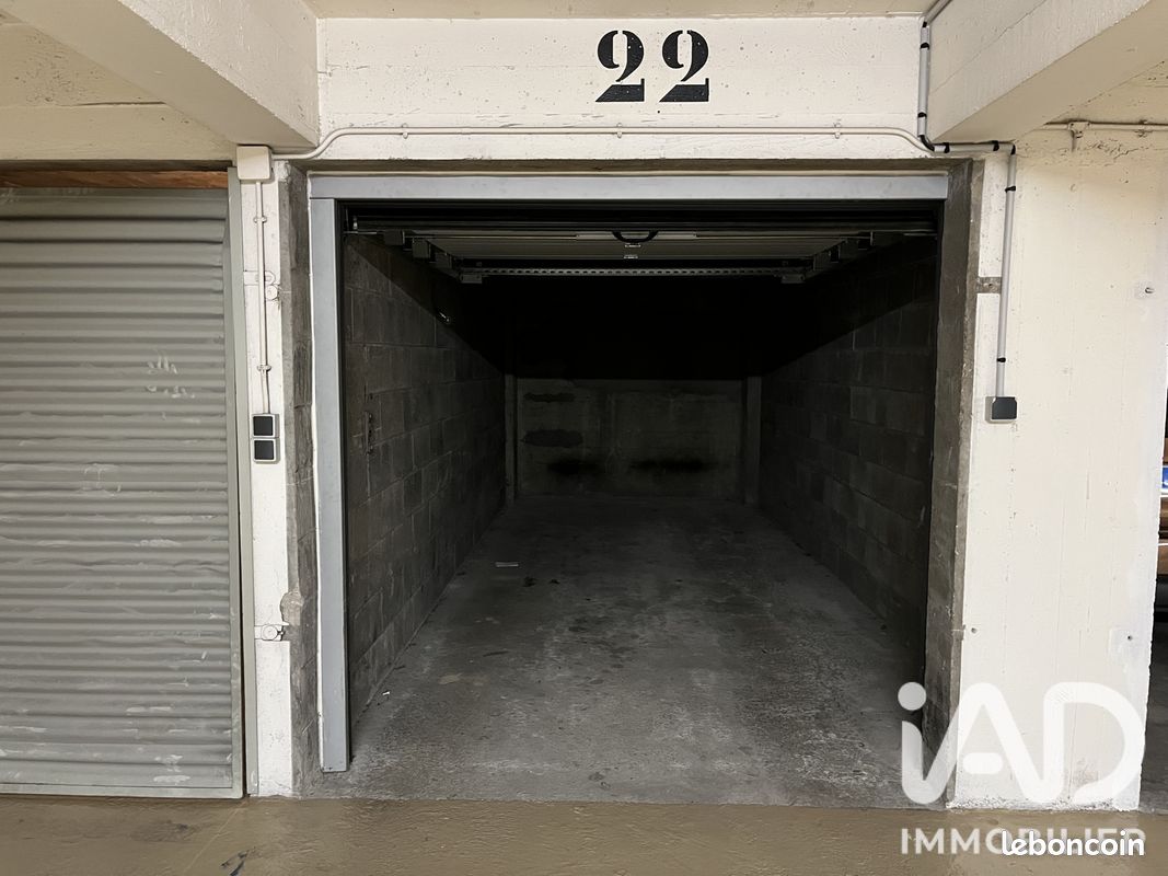 Parking 11 m² · à Paris · 11 m² · 105 000 €