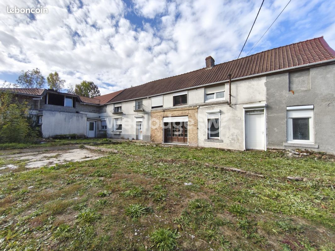 Maison 8 pièces 204 m² · à Neuf-Mesnil · 204 m² · 117 000 €
