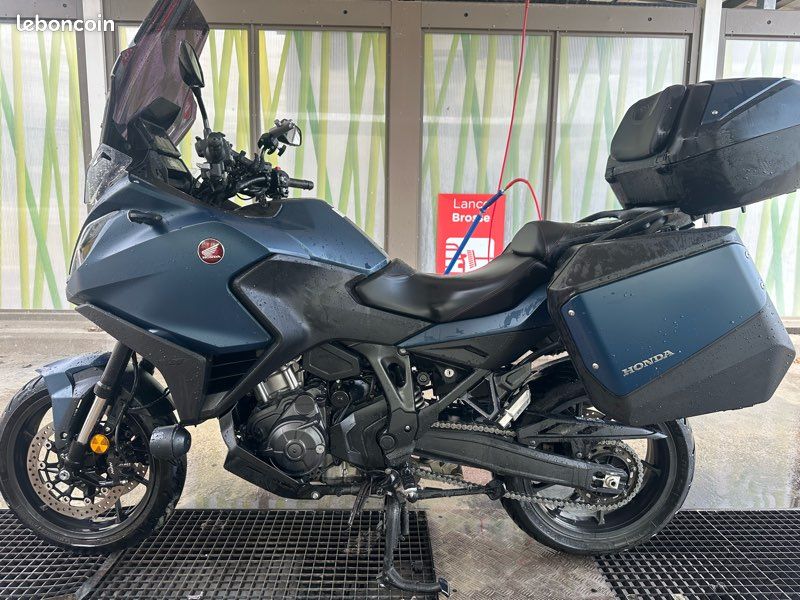 Honda NT1100 DCT (image 3)