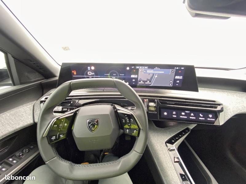 Peugeot 5008 Hybrid 145 ch e-DCS6 Allure (image 12)