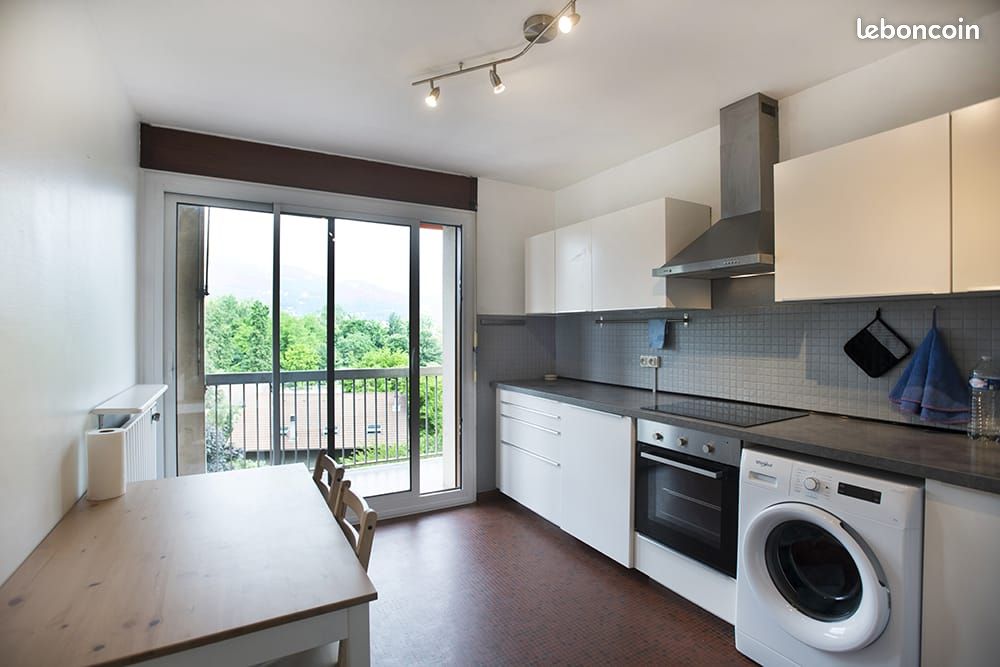 Appartement T2 55m2 + Balcon 15m2 / Vue dégagée sur Vercors (image 2)
