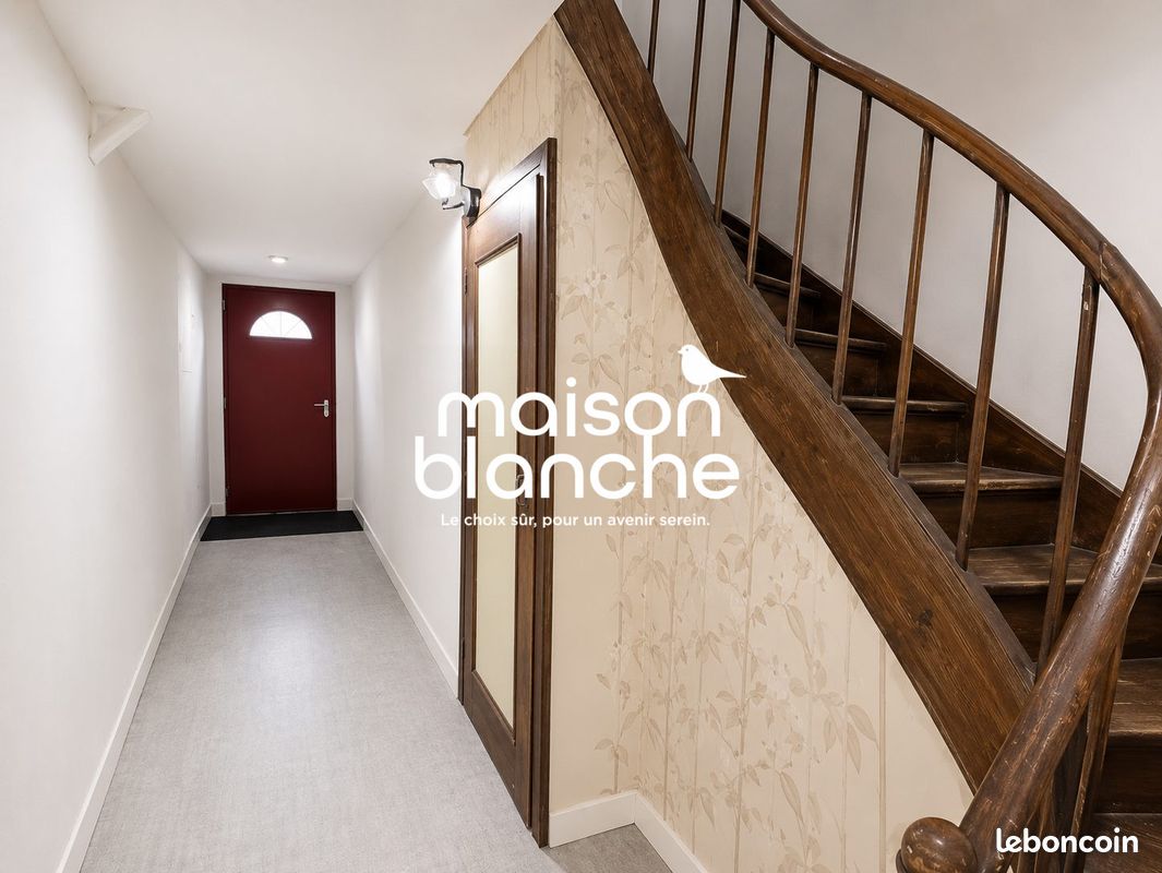 Maison 6 pièces 194 m² · à Parthenay · 194 m² · 172 000 €
