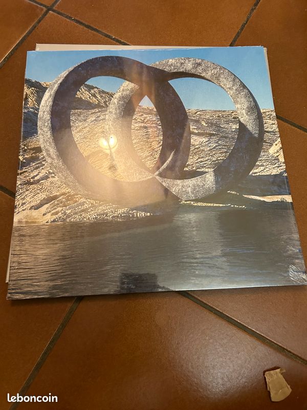 The KVB ‎– Unity Coloured vinyle with Signed artbook (image 1)