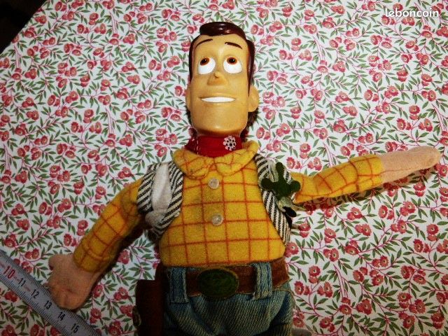 Figurine de 30 cm : Woody Toy Story (image 9)