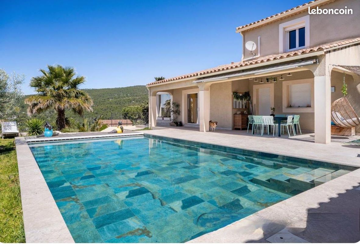 Maison 6 pièces 240 m² · à Ceyreste · 240 m² · 1 200 000 €