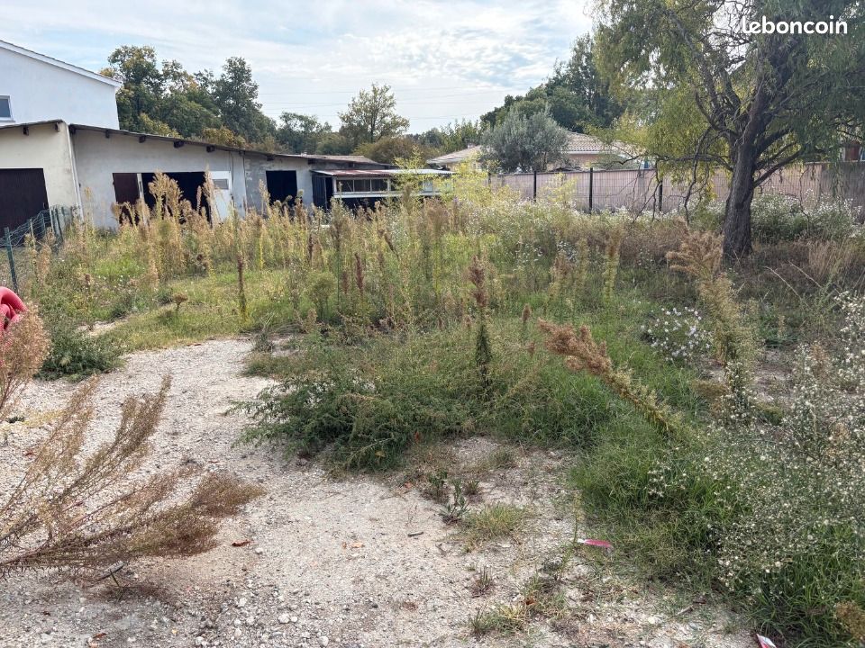 Terrain 460 m² · à Villenave-d'Ornon · 145 000 €