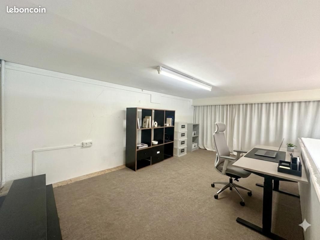 Local 130 m² (image 2)