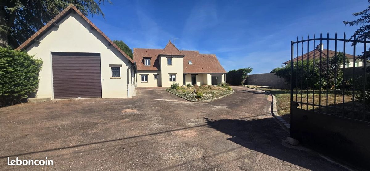 Maison 7 pièces 200 m² · à Virey-le-Grand · 200 m² · 480 000 €