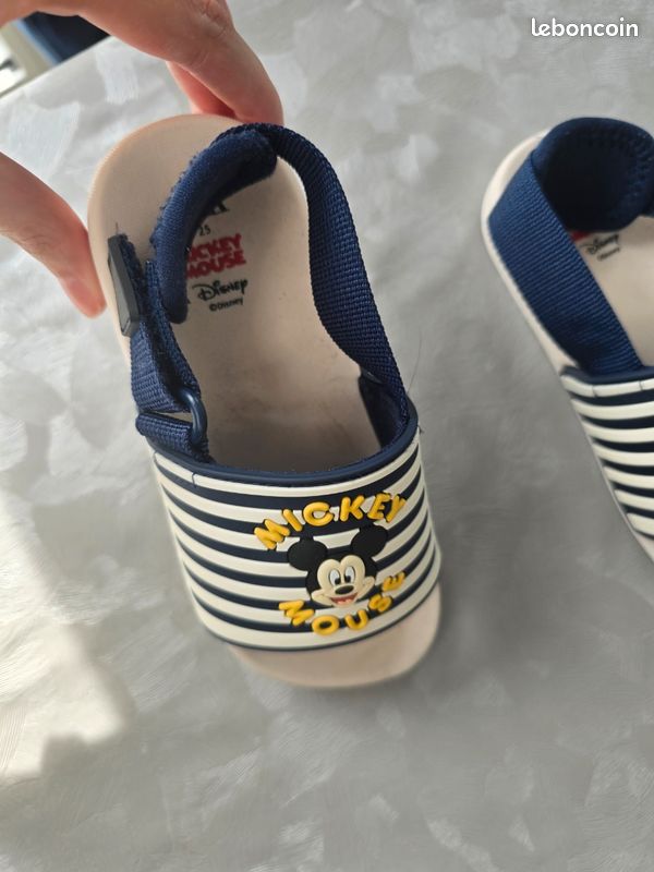 CERDÁ LIFE'S LITTLE MOMENTS Sandales Mickey Mouse - Sandales Enfant Mixte